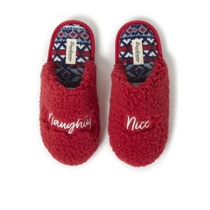 Dearfoams Cozy Comfort Red  Naughty Nice Embroidered Lettering Size Small 5-6